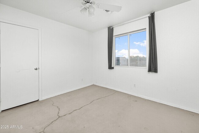 Building Photo - 17707 E Karsten Dr