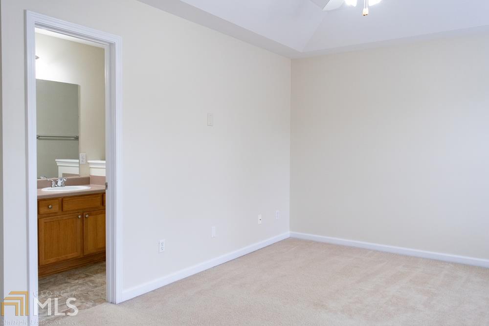 Building Photo - 4680 Liberty Square Dr