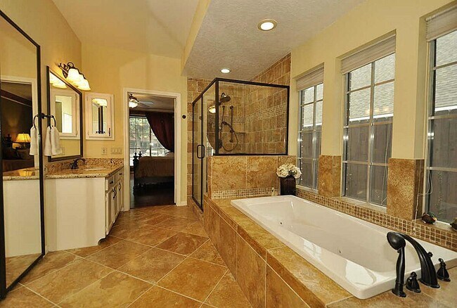 Building Photo - 4007 Alice Dr