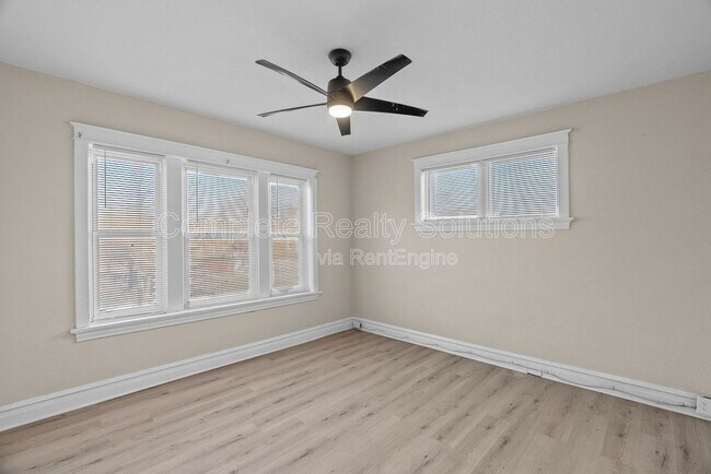 Building Photo - 4102 California Ave