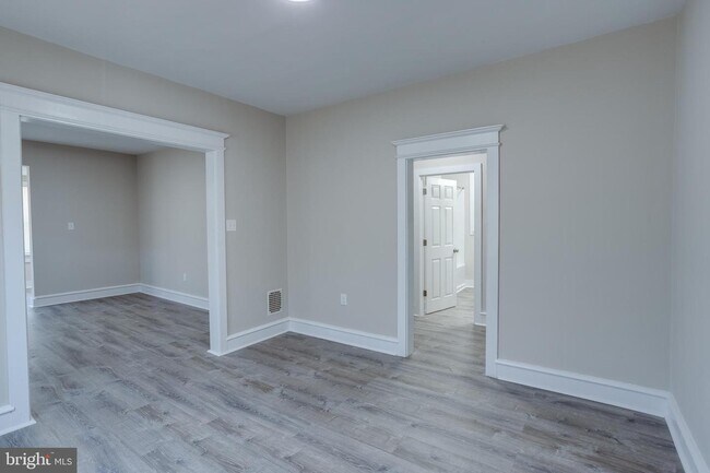 Building Photo - 1948 Lexington Ave