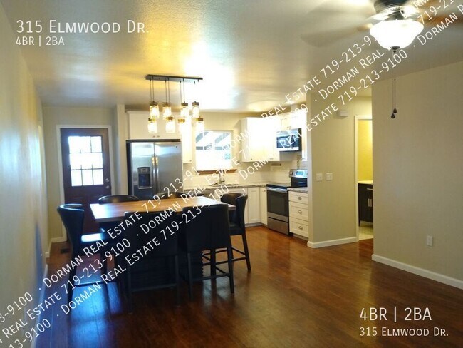 Building Photo - 315 Elmwood Dr