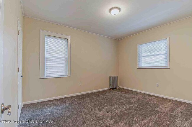 Building Photo - 815 Monroe Ave