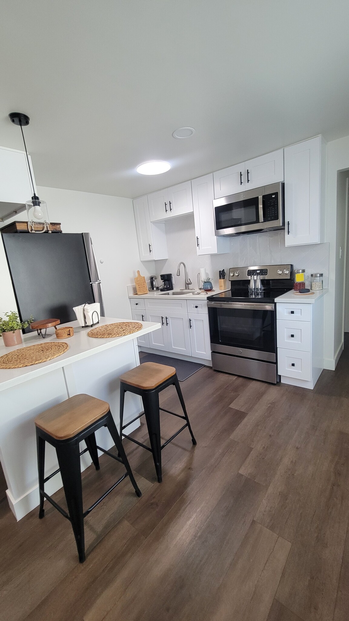 Building Photo - 2119 Las Colinas Ave