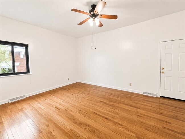 Building Photo - 735 N Highland Ave
