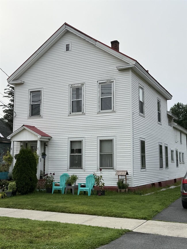 Building Photo - 16 Winooski St