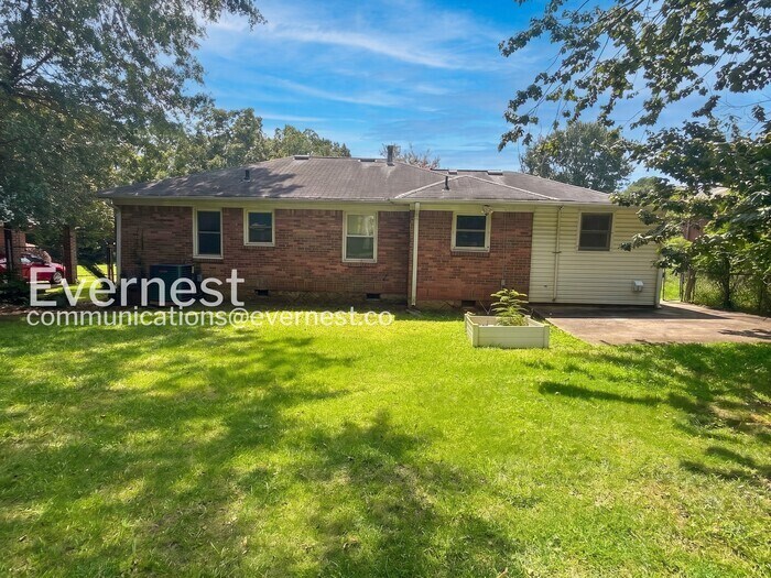 Building Photo - 2262 Alpha Dr