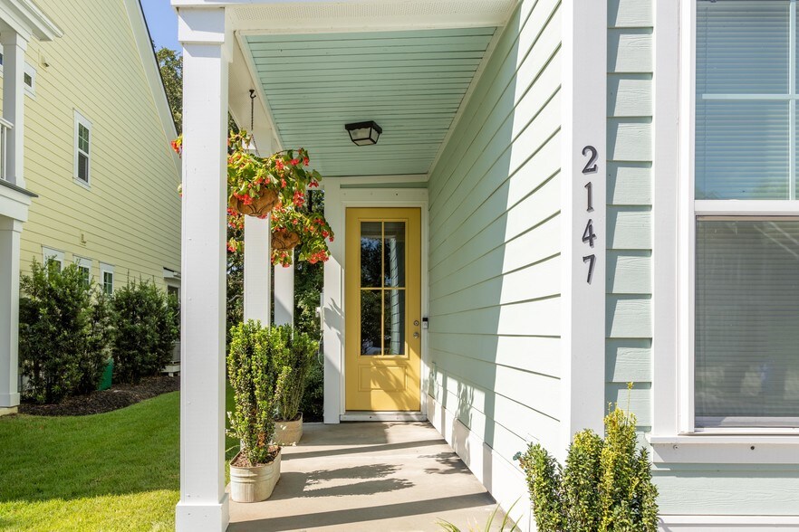 Building Photo - 2147 Oyster Reef Ln