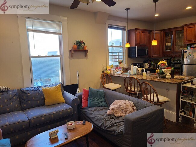 Building Photo - NO BROKER FEE!!!   MISSION HILL 5 BED/2 BATH WITH IN-UNIT LAUNDRY!!