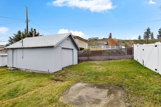 Building Photo - Great home for rent near Garland district