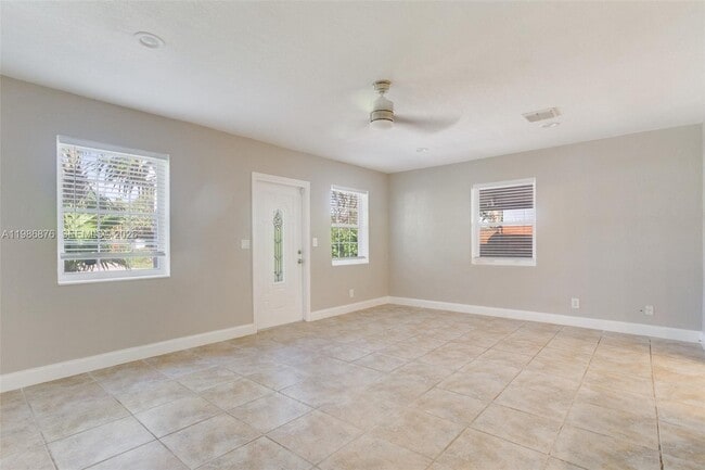 Building Photo - 1632 NW 6th Ave