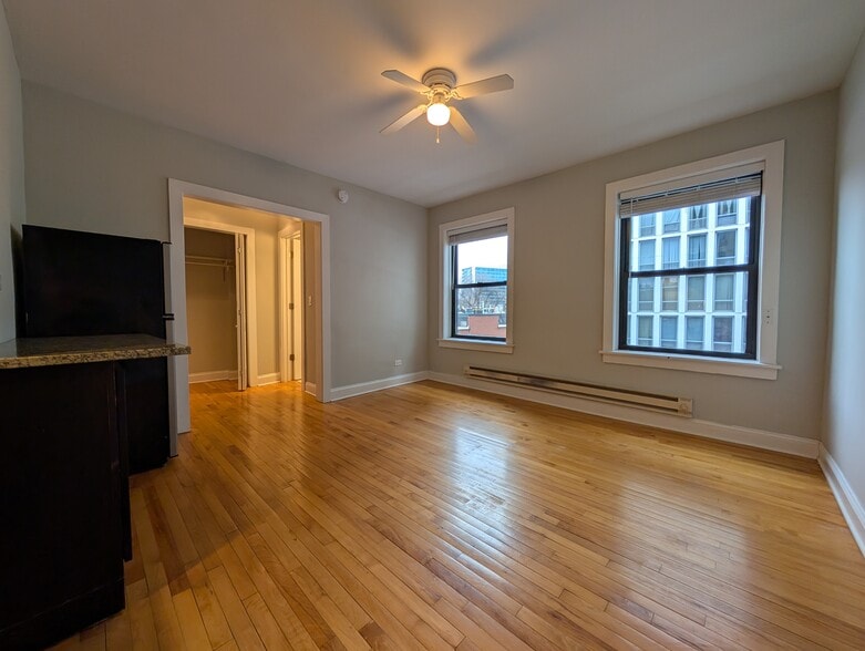 Building Photo - 618 W Patterson Ave