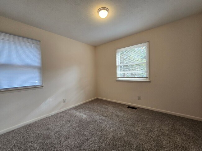 Building Photo - 7514 Telfair Dr