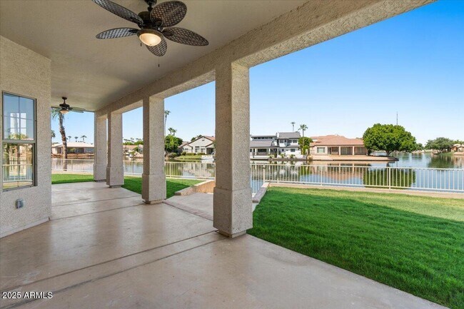 Building Photo - 1414 N Palmsprings Dr