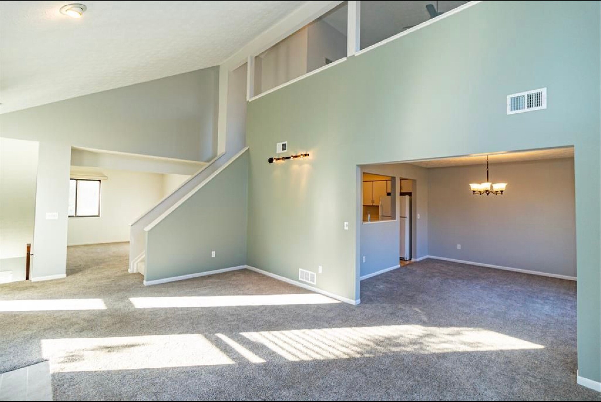 Stairs to Master bed - 9412 Hunters Creek Dr