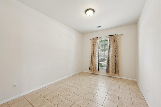 Building Photo - 28623 Hunters Shore Dr