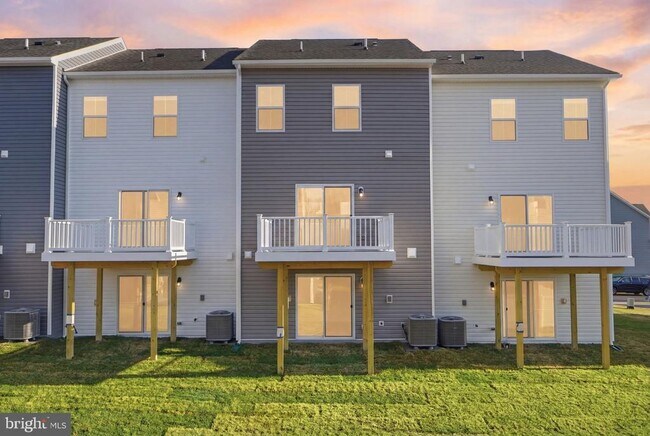 Building Photo - 113 Lakota St