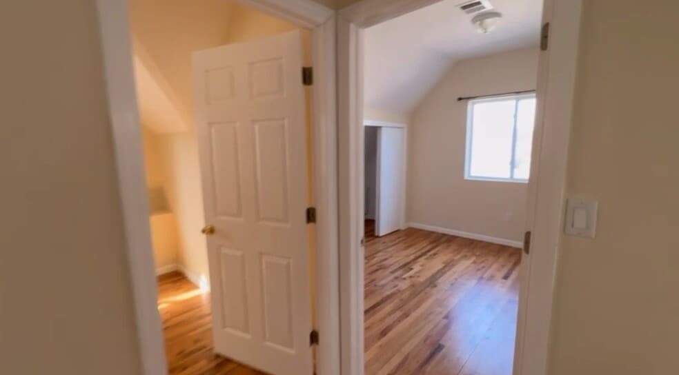 Building Photo - 226 Benziger Ave