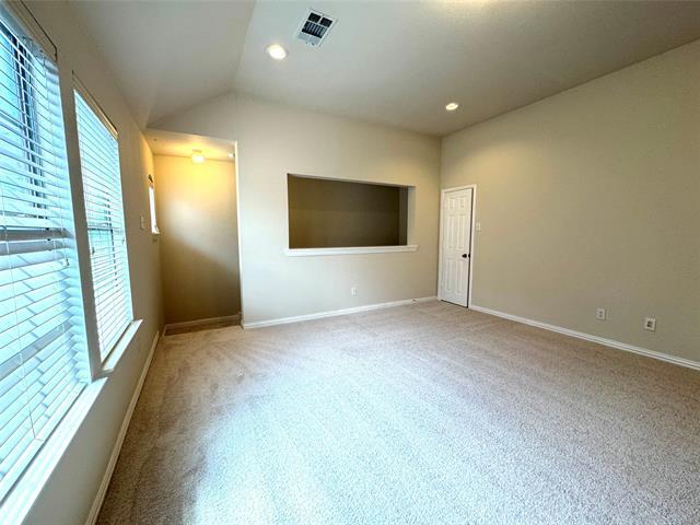 Building Photo - 2619 Cove Dr
