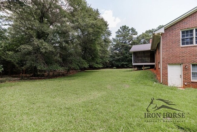 Building Photo - 8671 Macon Hwy