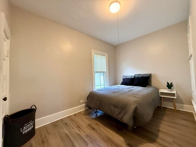 Building Photo - 280 Mason Ave