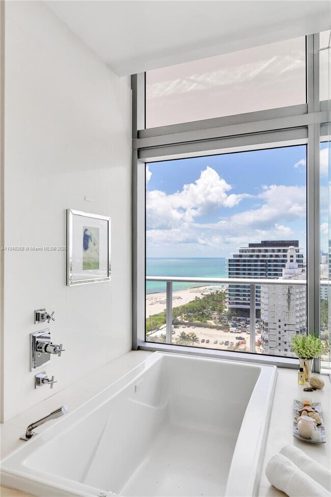 Building Photo - 3737 Collins Ave