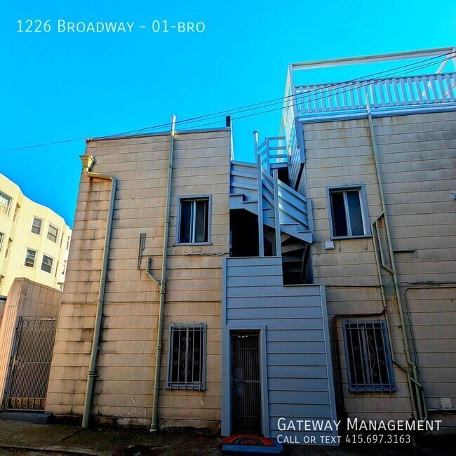 Building Photo - 1226 Broadway-01-bro