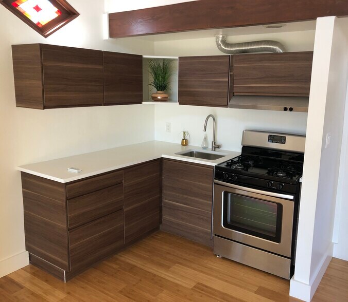 Building Photo - 3942 Murietta Ave