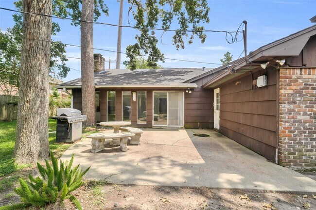 Building Photo - 442 Mignon Ln