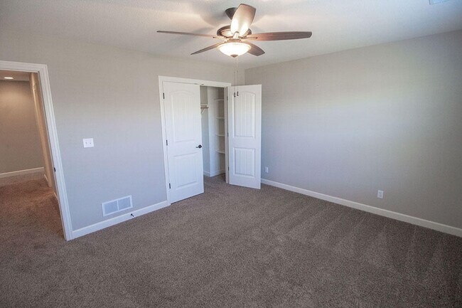 Building Photo - 7407 Pemberton Dr