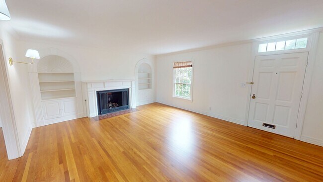 Building Photo - Charming Cape Cod Home | Hardwood Flooring
