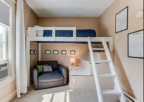 Building Photo - 896 Westminster St