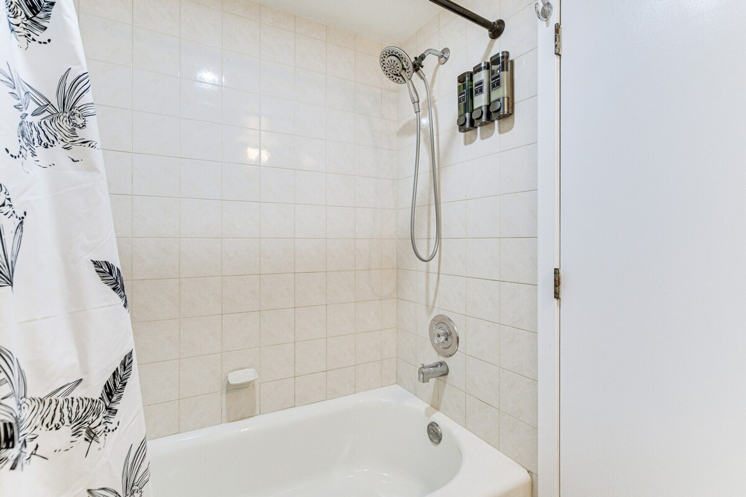 Building Photo - 1512 Mulford St