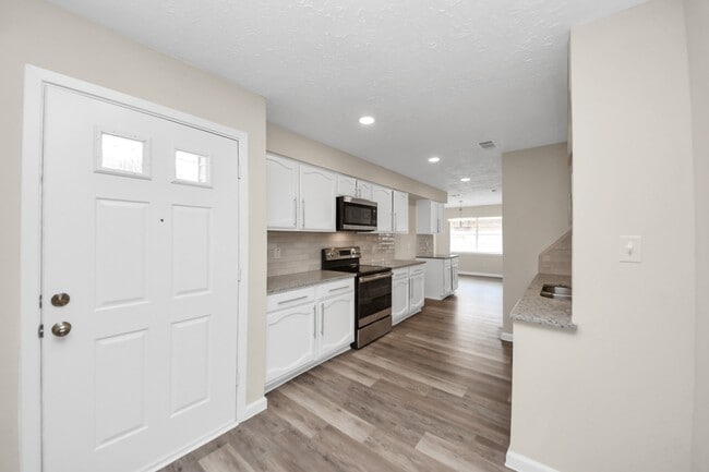 Building Photo - 14235 Rosetta Dr