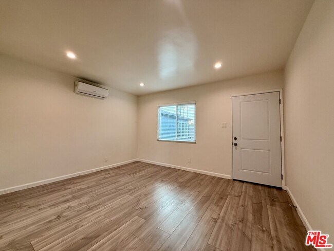 Building Photo - 5246 Whitsett Ave