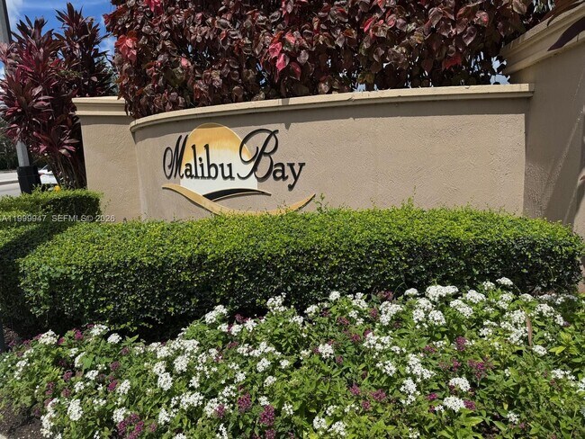 Building Photo - 1690 NE 33rd Ave