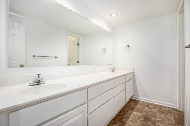 Building Photo - 8328 N Nodaway Ave