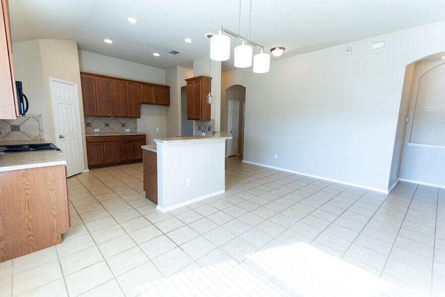 Eat-In Kitchen - 500 Promise Creek Drive