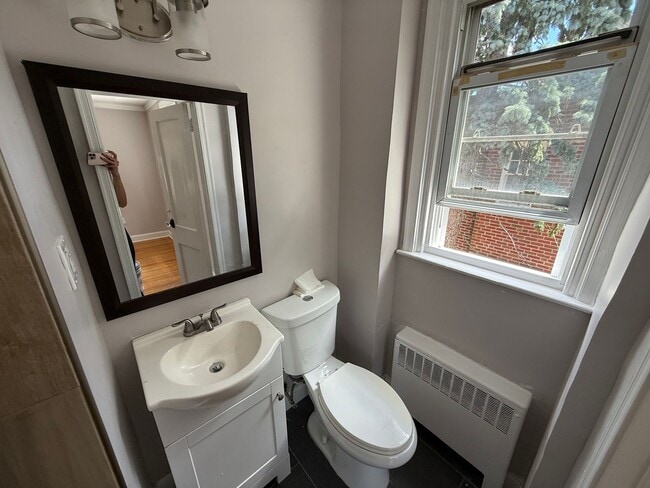 Building Photo - Newly Renovated Home in West Philadelphia