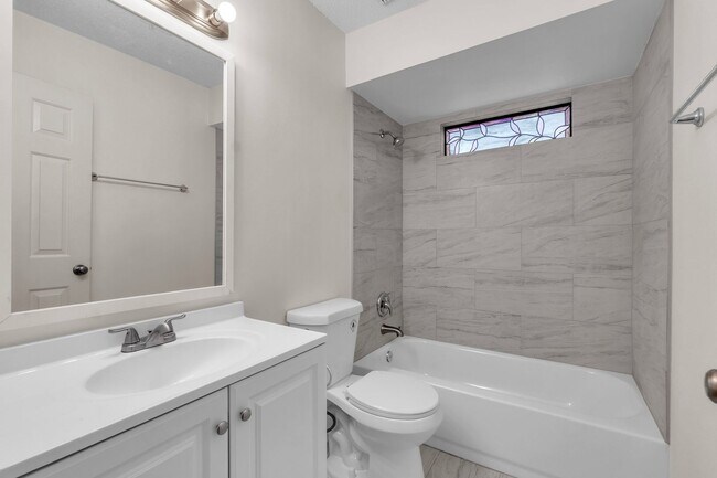 Building Photo - 6503 Evergreen Dr