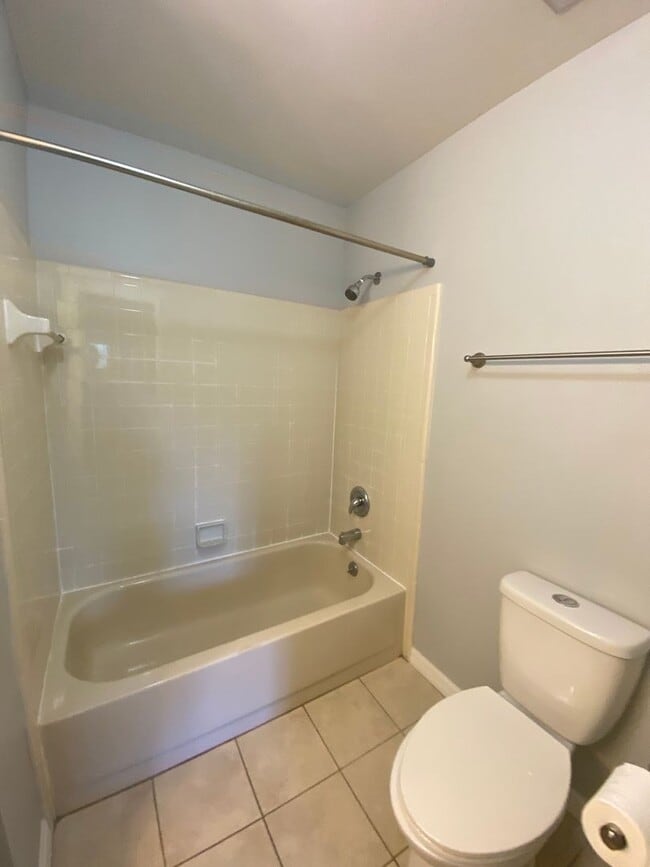Building Photo - !!!Move In Special!!! 3/2.5 IN BEACON HILL...
