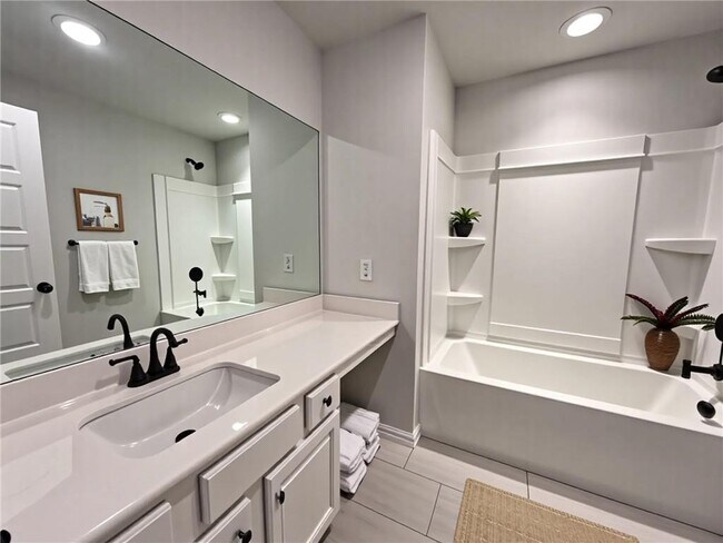 Building Photo - 4553 Cypress Pk Dr