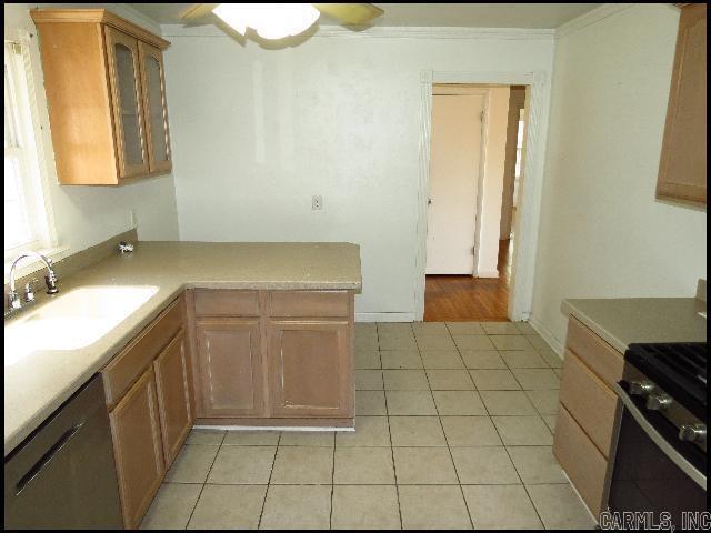 Building Photo - 1601 Garland Ave