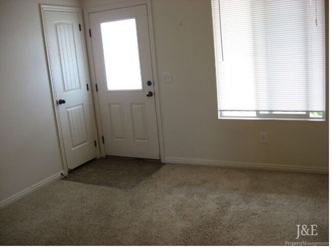 Building Photo - 4165 W 75 N