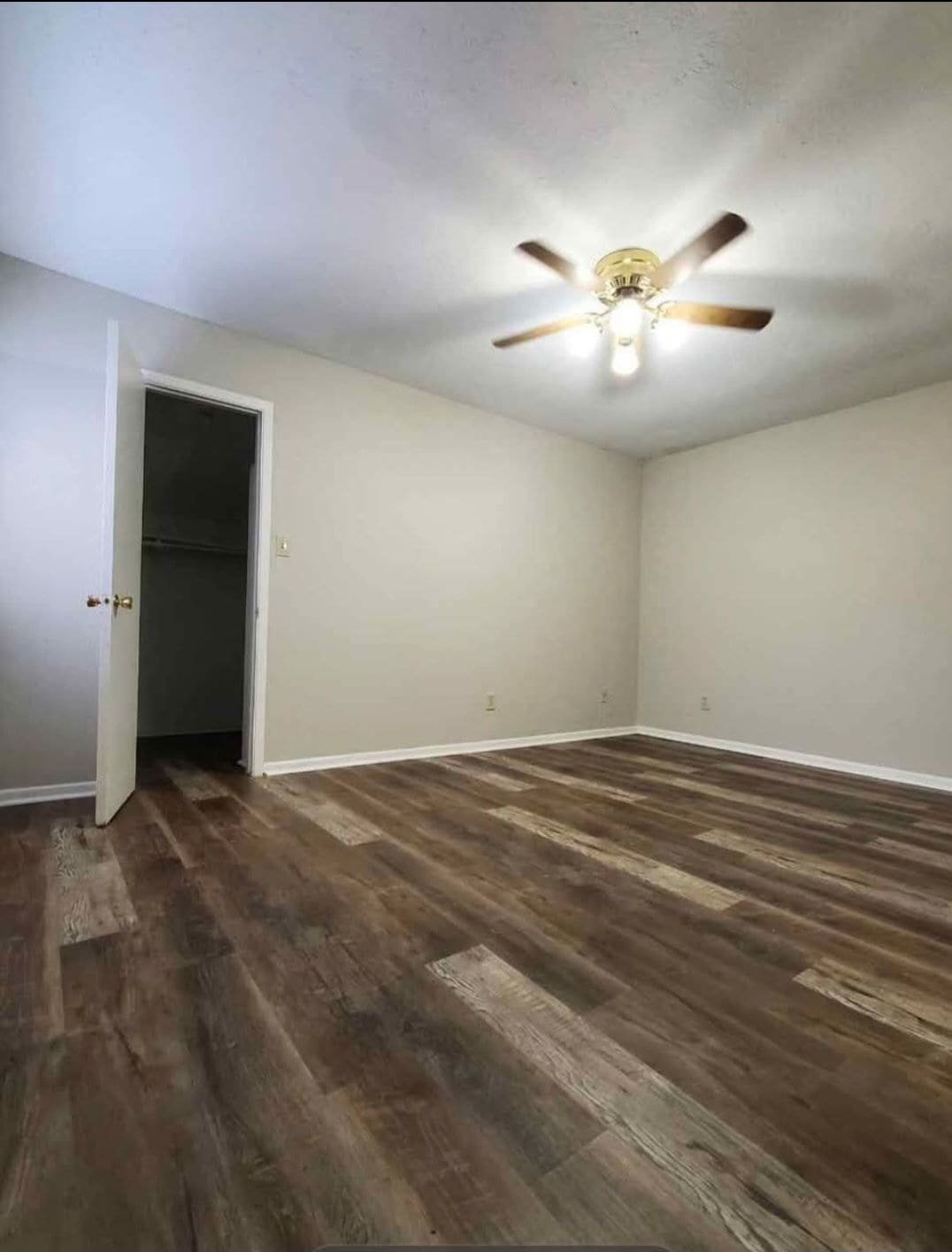 Building Photo - 7455 Calder Ave