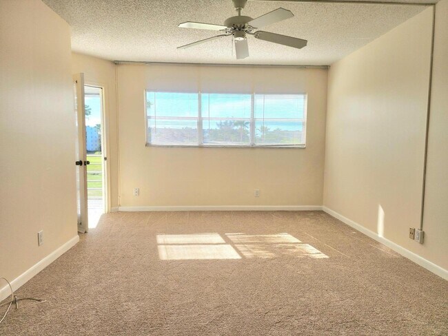 Building Photo - 3661 Via Poinciana