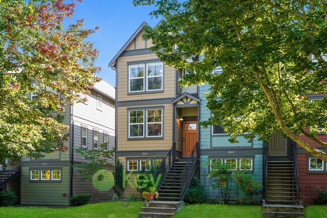 Primary Photo - Modern 3 Bedroom with Office Space, Balcon...