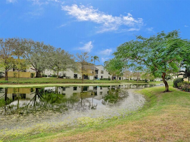 Building Photo - 3689 Cocoplum Cir