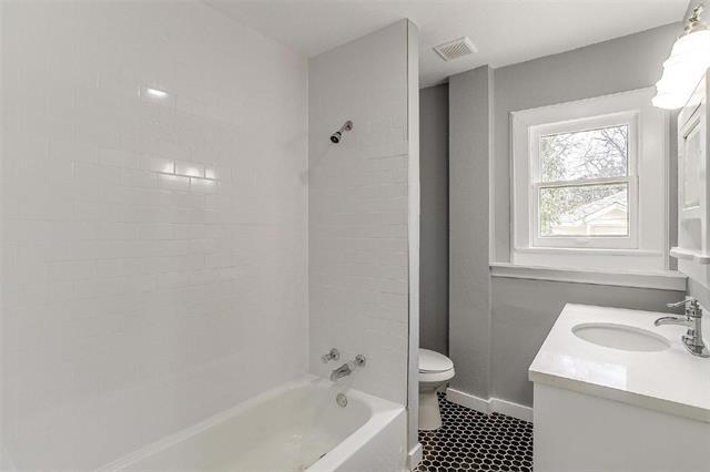 Building Photo - 3241 Greene Ave