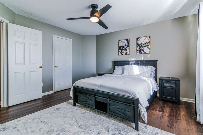 Building Photo - Fort Harrison State Park 4Bed Spacious Retreat